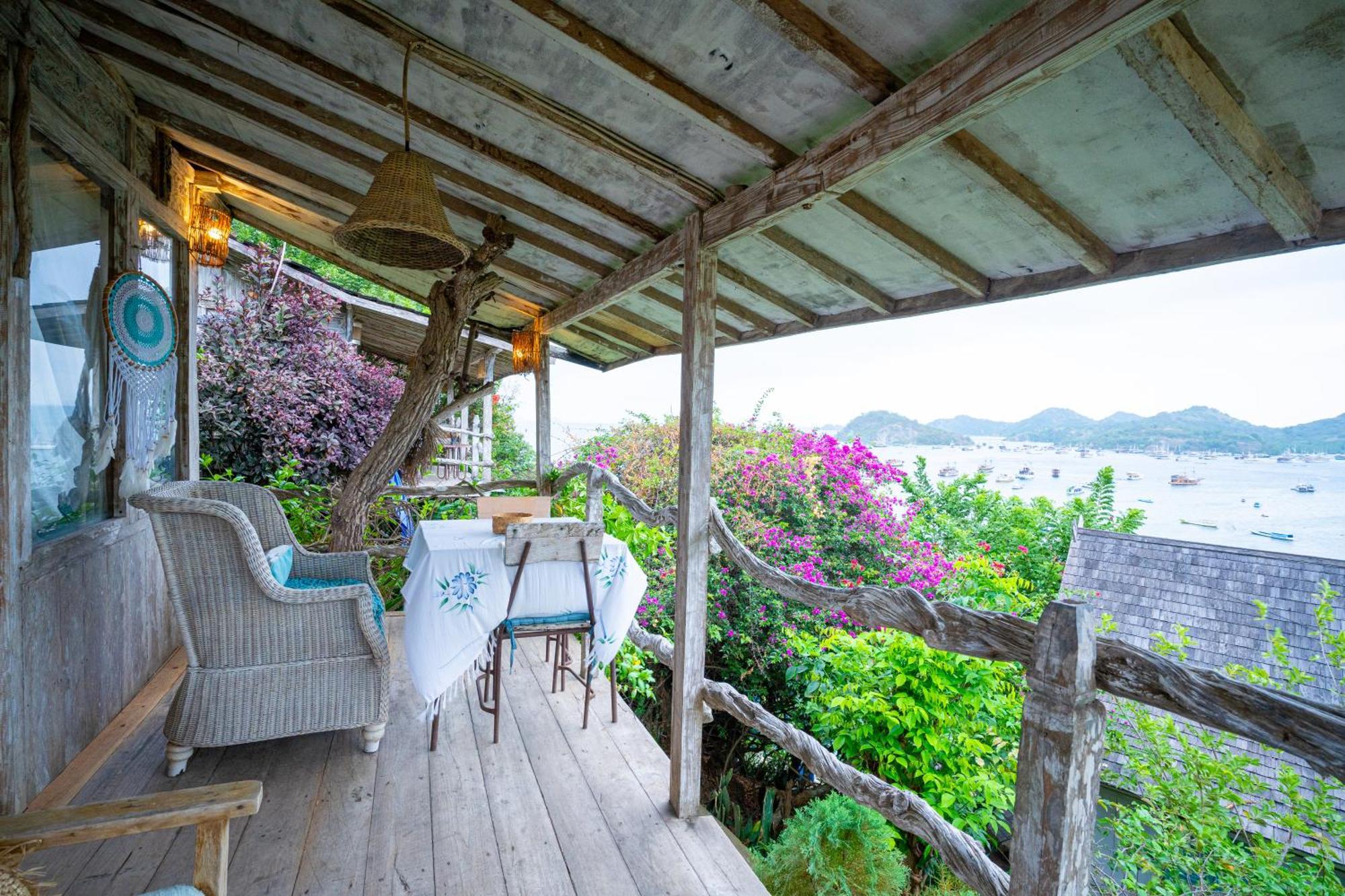 Selini Hills Hotel ลาบวนบาโจ ภายนอก รูปภาพ